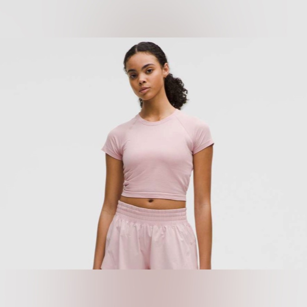 NWT Lululemon Swiftly Tech Cropped Short-Sleeve Shirt
pink haze SZ 16